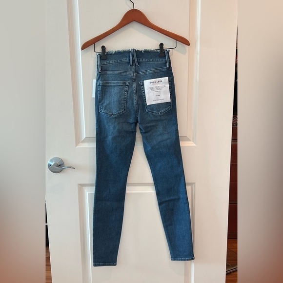 NWT GOOD AMERICAN GOOD LEGS FRAY WAISTBAND SIZE 0 - Picture 10 of 16